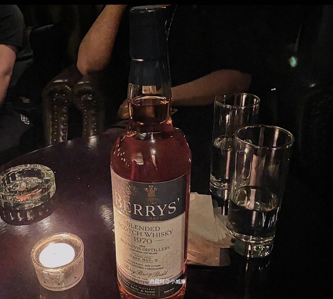 喝喝喝<img src='https://sdata.whiskyworm.com/xcxpics/emoji_14.png' class='emoji' />新款特调鸡尾酒真不错