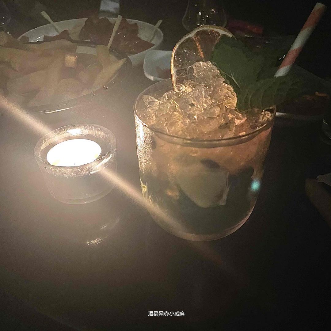 喝喝喝<img src='https://sdata.whiskyworm.com/xcxpics/emoji_14.png' class='emoji' />新款特调鸡尾酒真不错