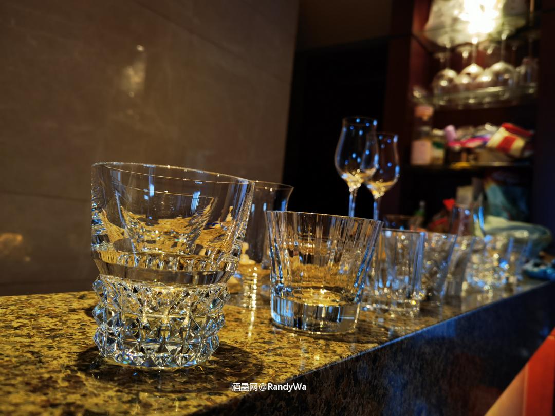 洗杯子是个体力活