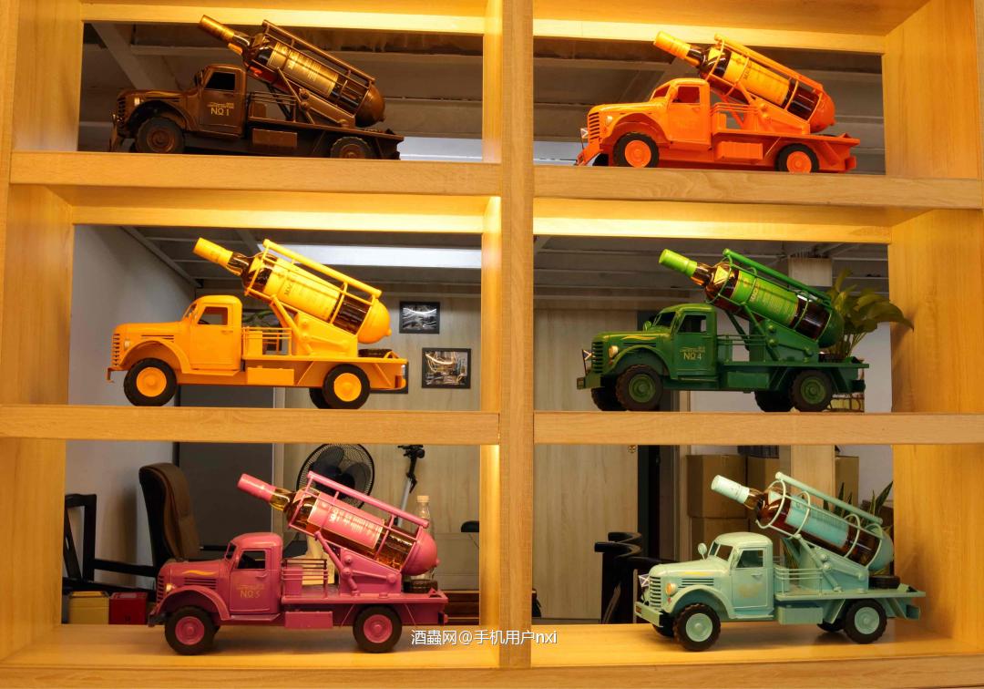 来不及解释了，赶紧上车