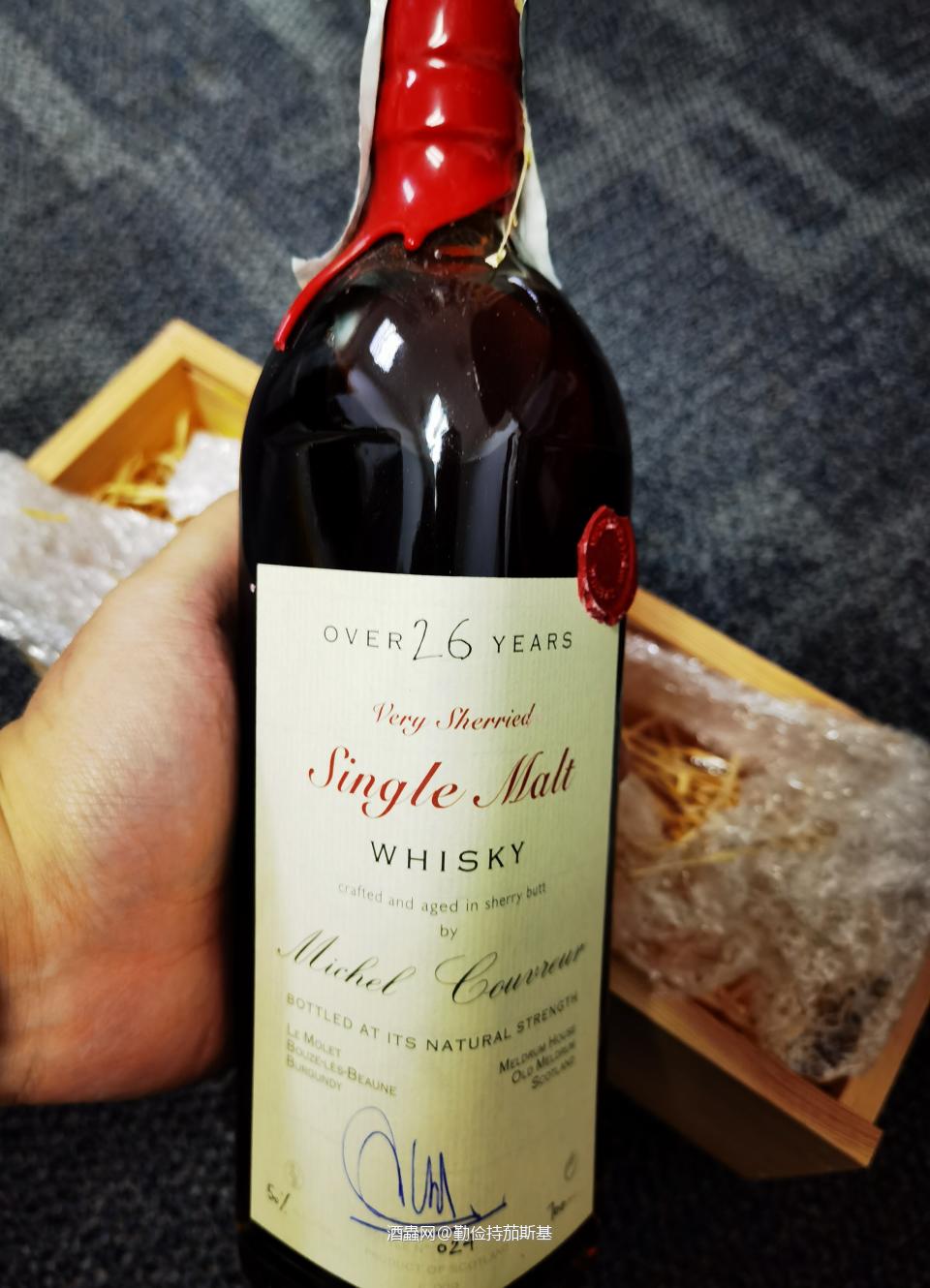 一只像麦卡伦，一只像多纳