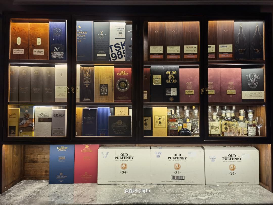 跟好兄弟定的胡桃木酒柜，效果如何