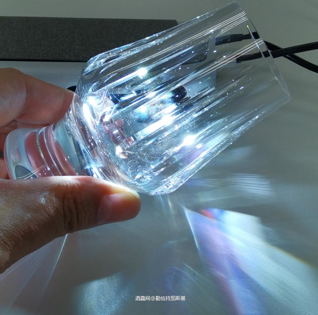 没有大酒，就搞几个压手的杯子