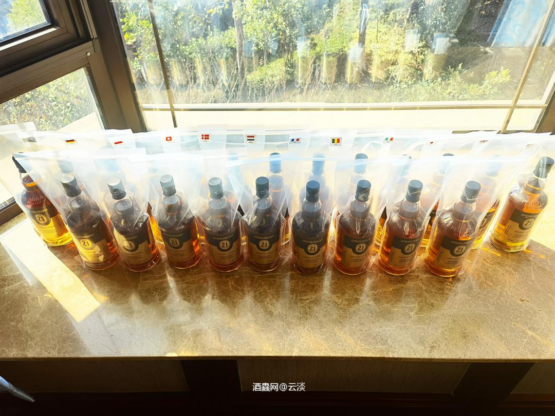 水一帖！云顶金色21年单桶13版<img src='https://sdata.whiskyworm.com/xcxpics/emoji_29.png' class='emoji' />