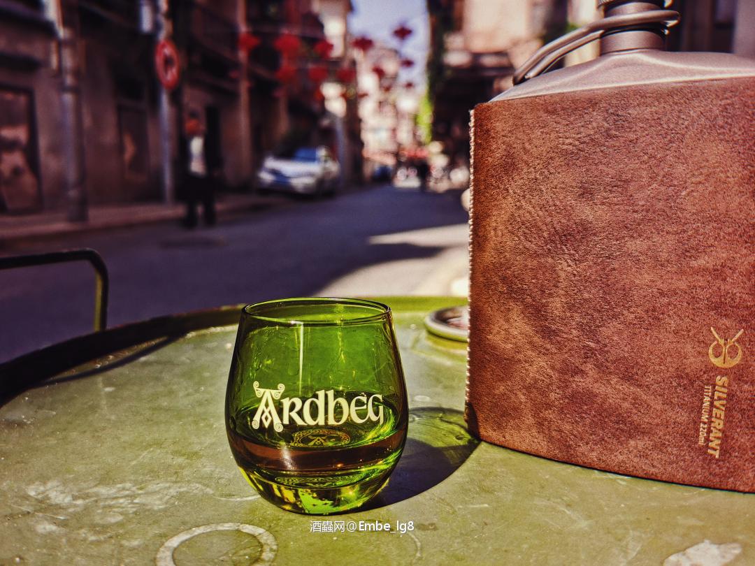 午后阳光和威士忌