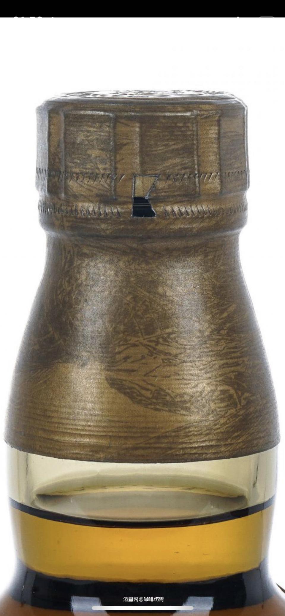 仔细看了下山崎12金狮的，应该山崎有一段时间左上的齿龈不是旋转向上，而是平行的，所以，说不出真假哈！相信酒虫！