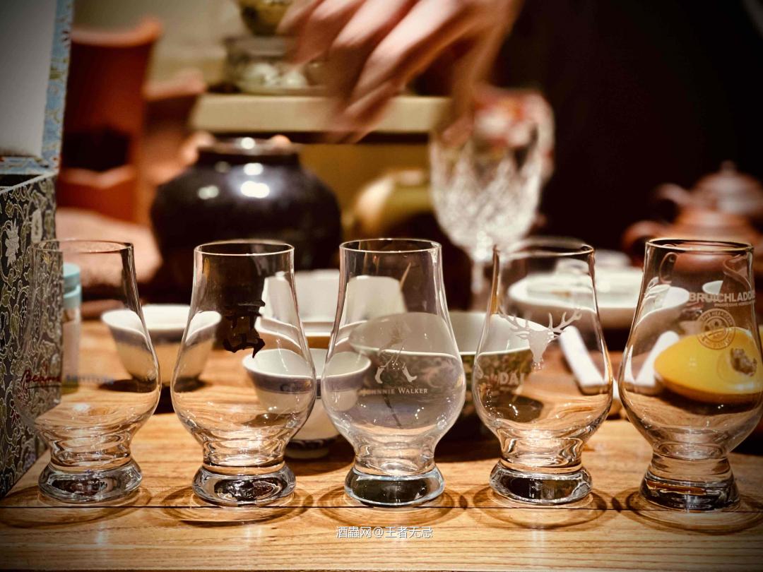 朋友送的量身定制的凯恩杯盒子