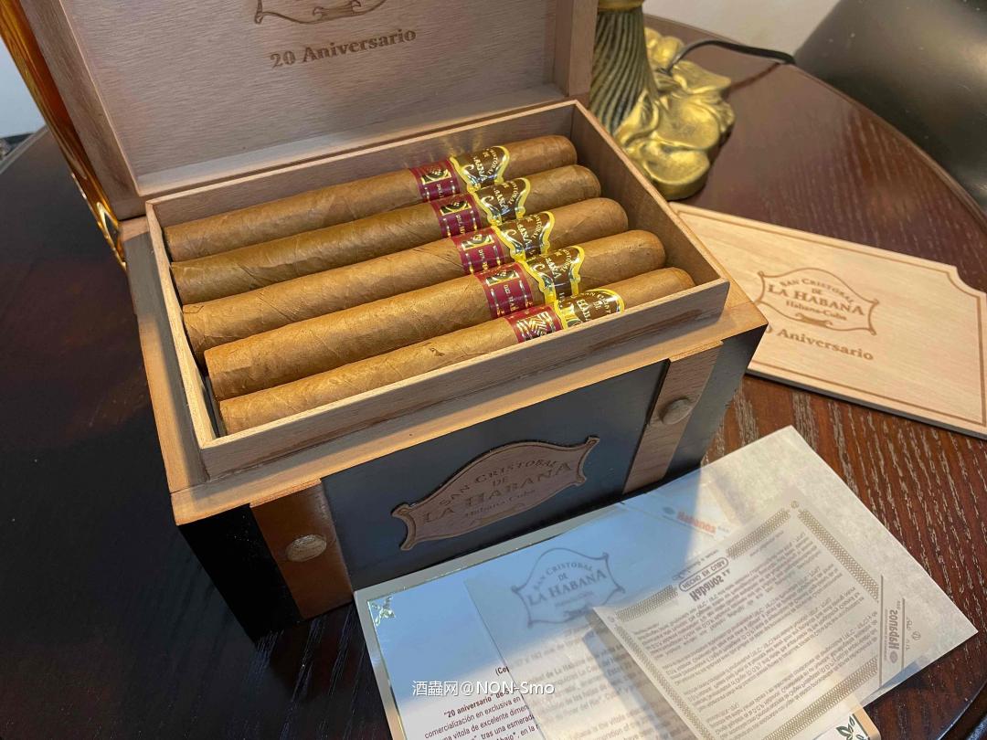 吃烟喝酒两不误