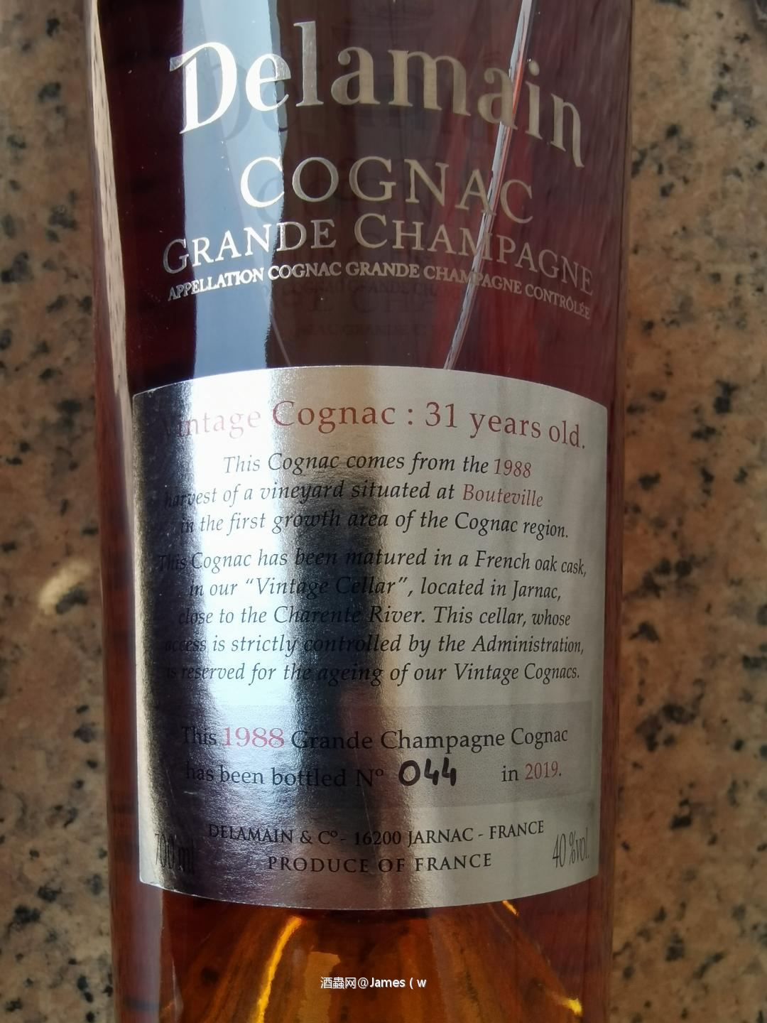 不被看好的年份干邑