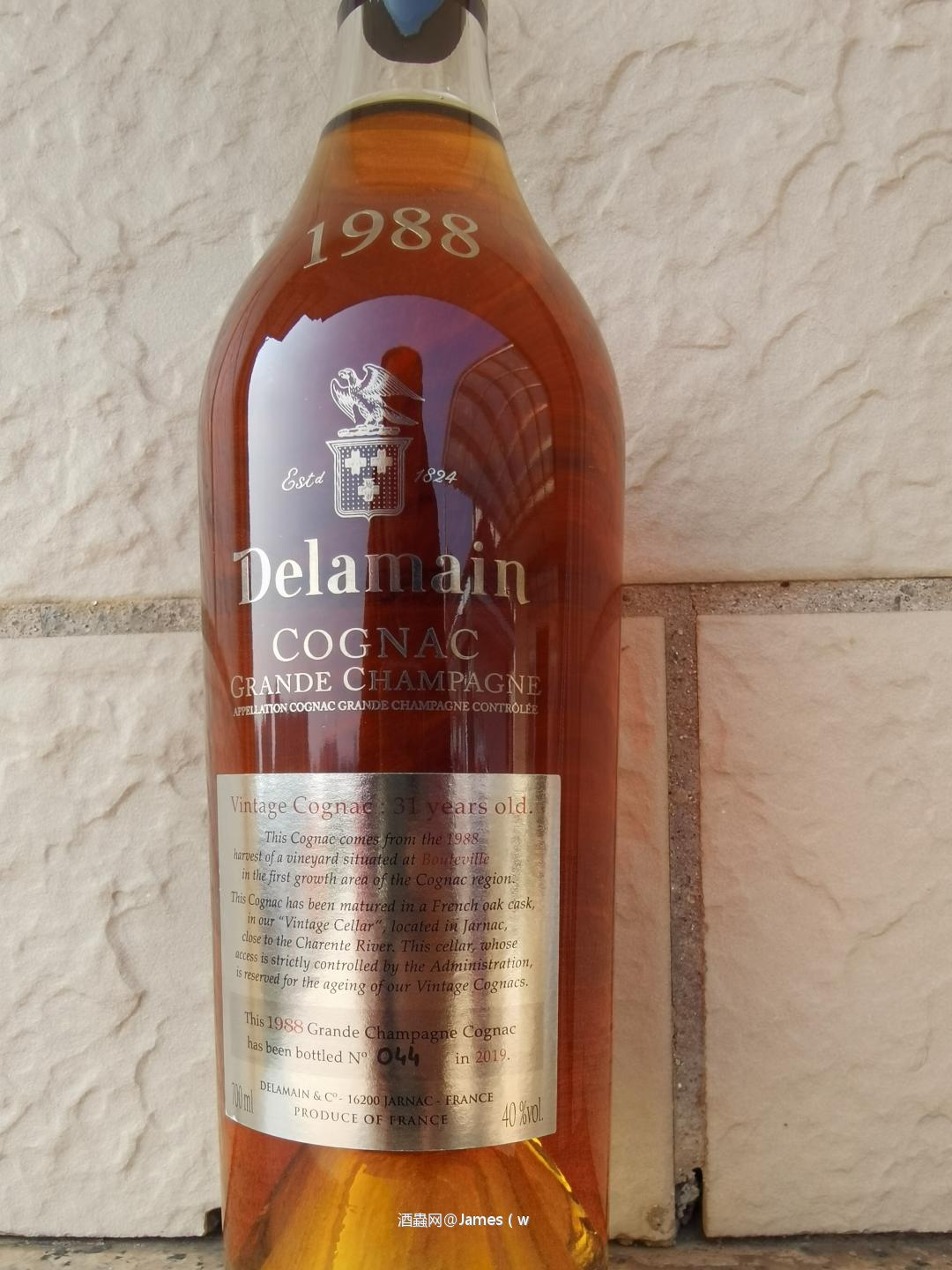 不被看好的年份干邑