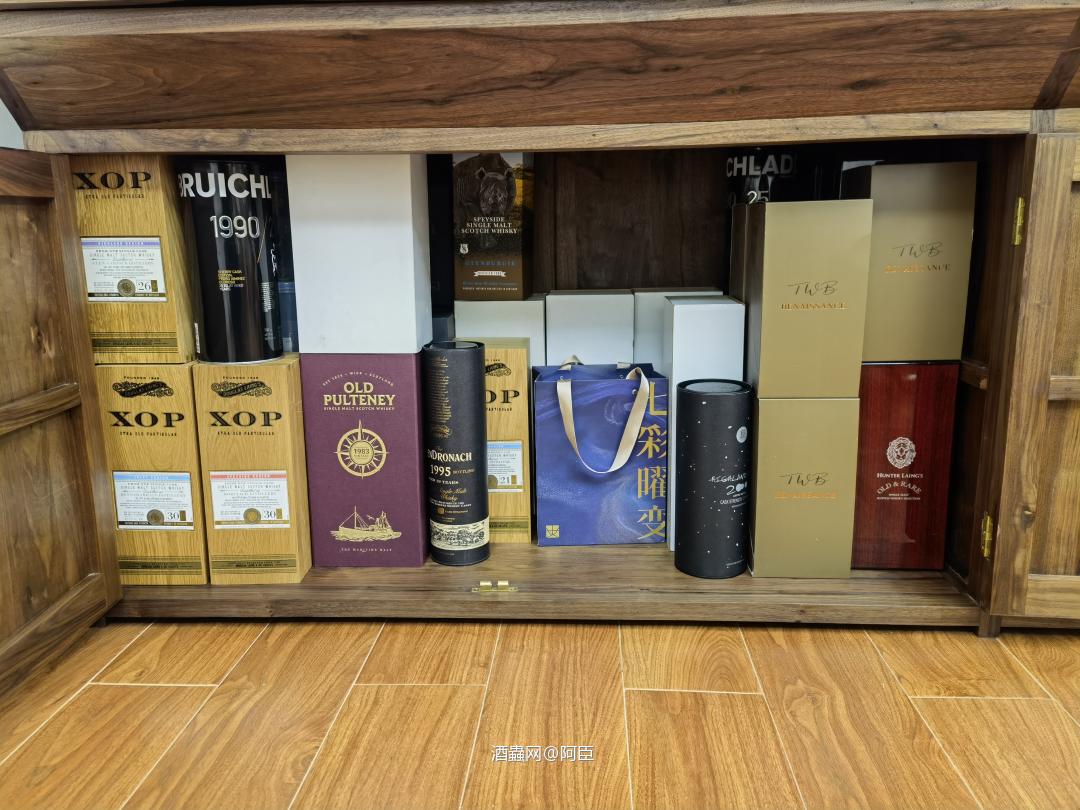 很久没更新动态了,更新下爱好者的小酒柜