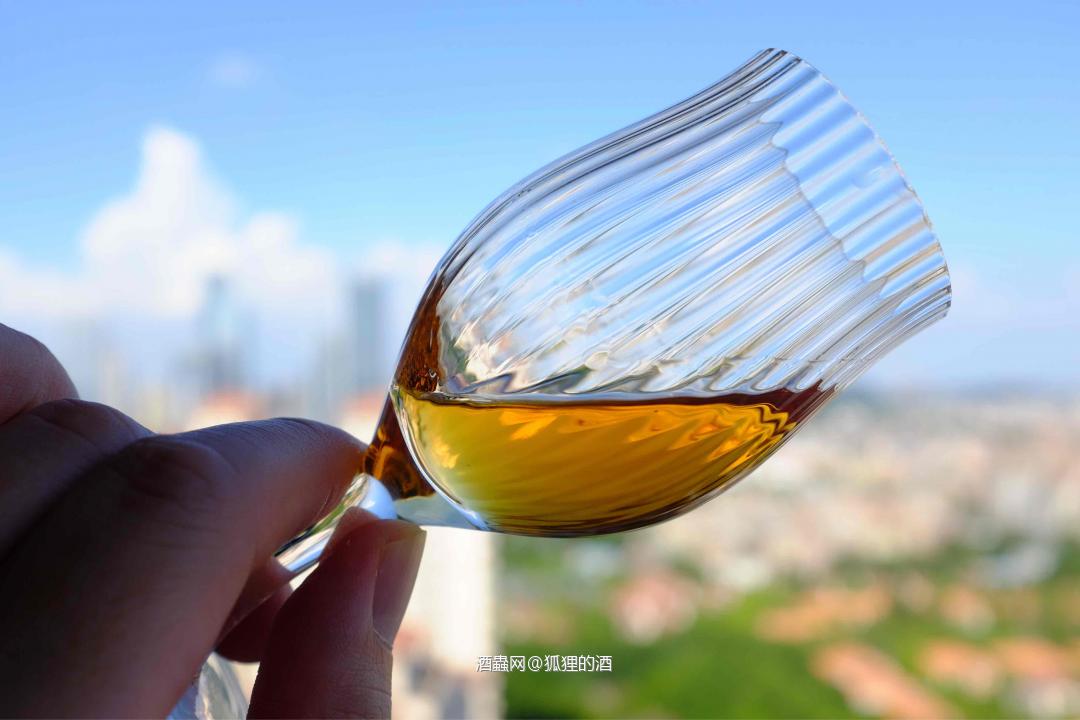 嘉之助的母公司小正酒造已经做了上百年的烧酒，而且他们的烧酒是…