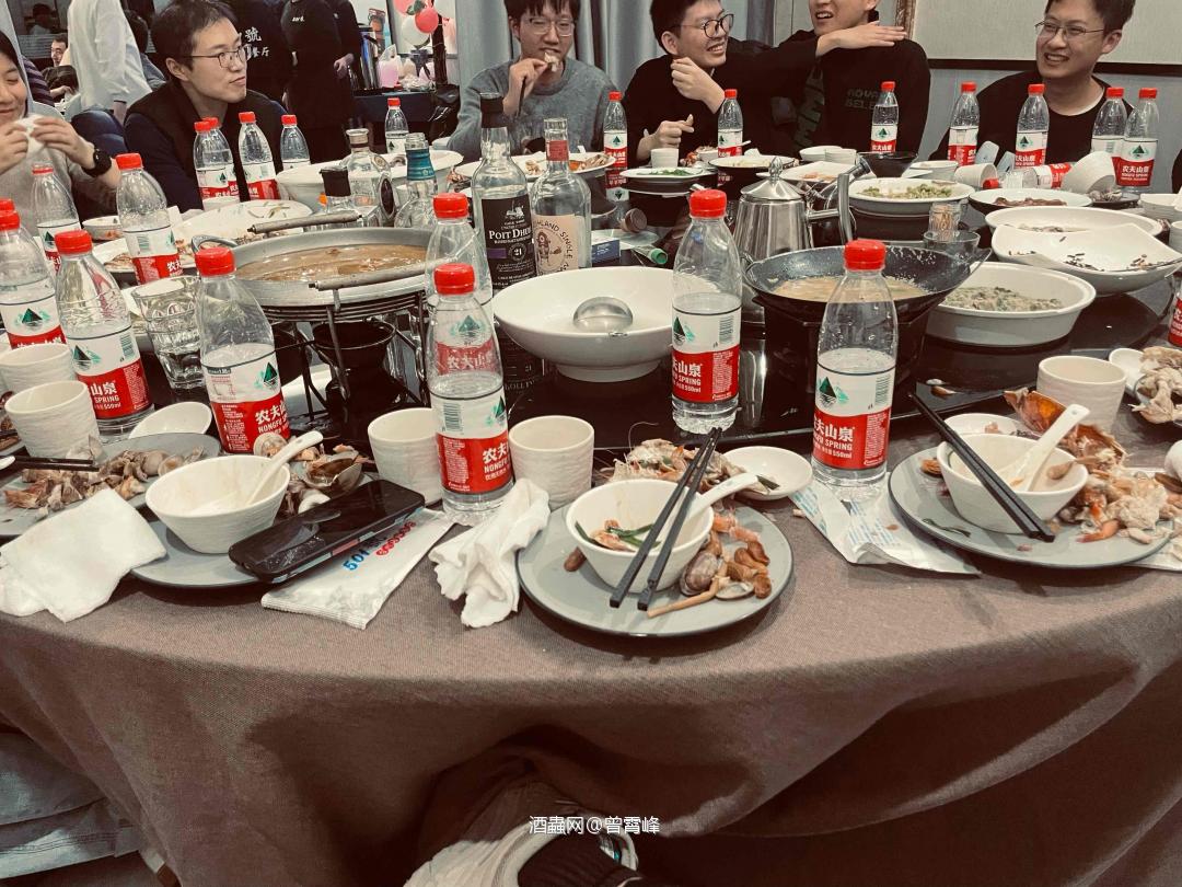 团队年底第一次聚餐（还有3场），好喝，感恩。