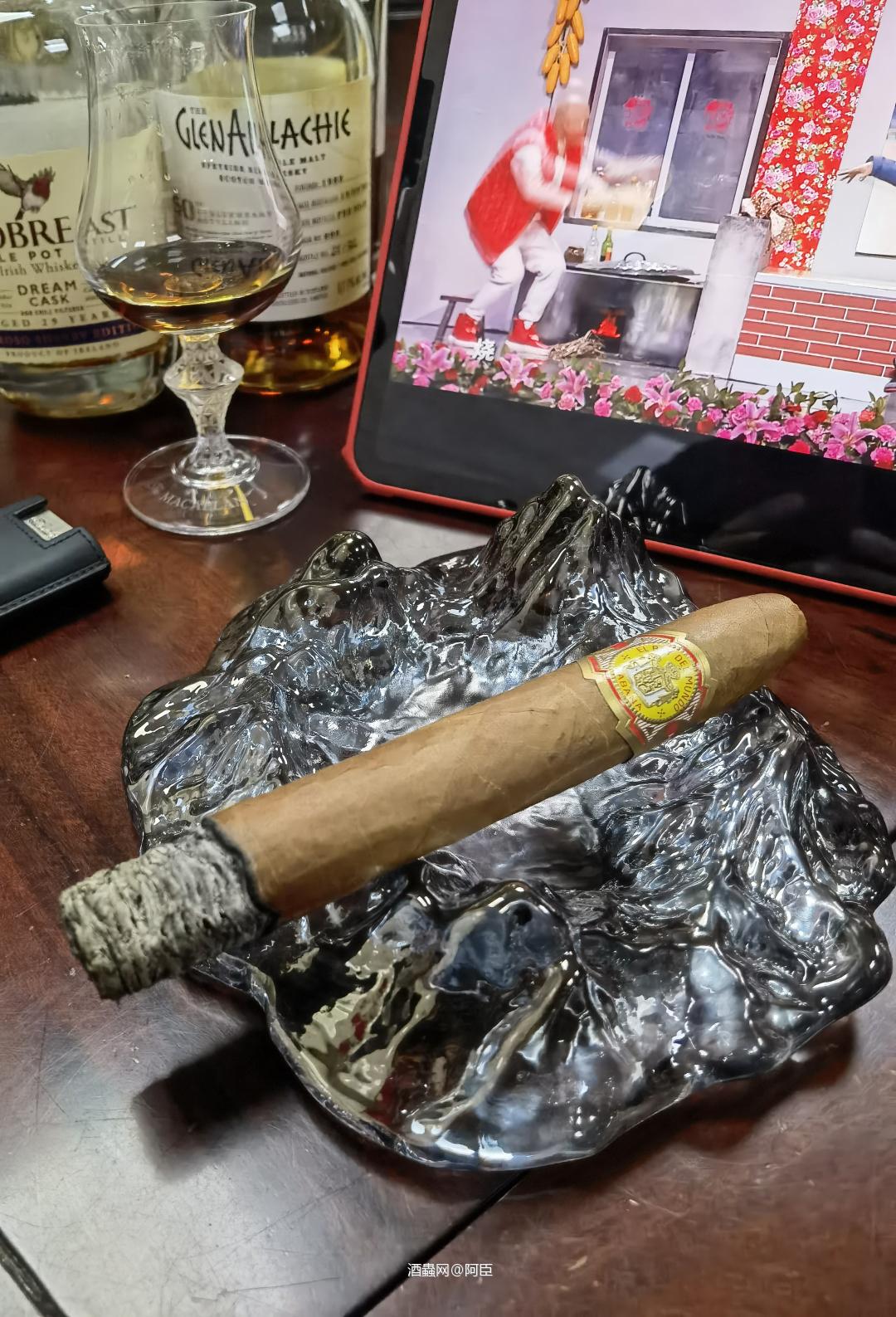 大年初三，下了一天的雨，有茄酒陪伴，也是快哉