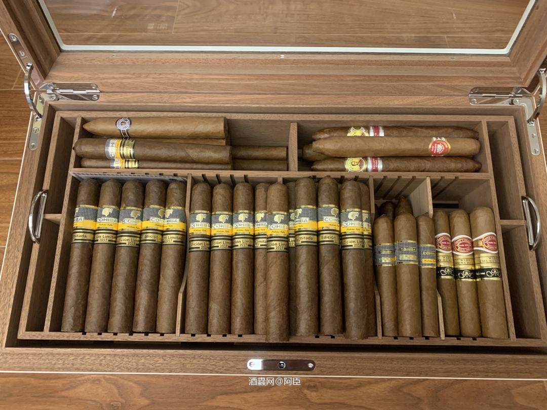 大年初三，下了一天的雨，有茄酒陪伴，也是快哉