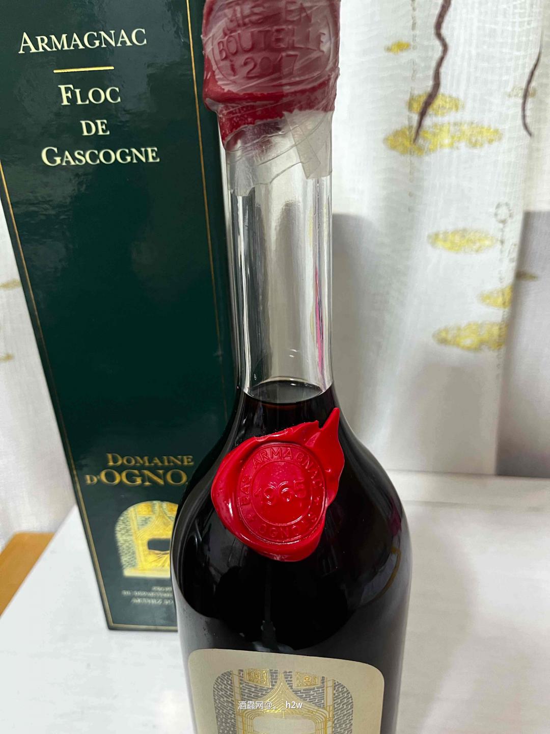 不懂系列！买酒被搭了两支雅文邑....