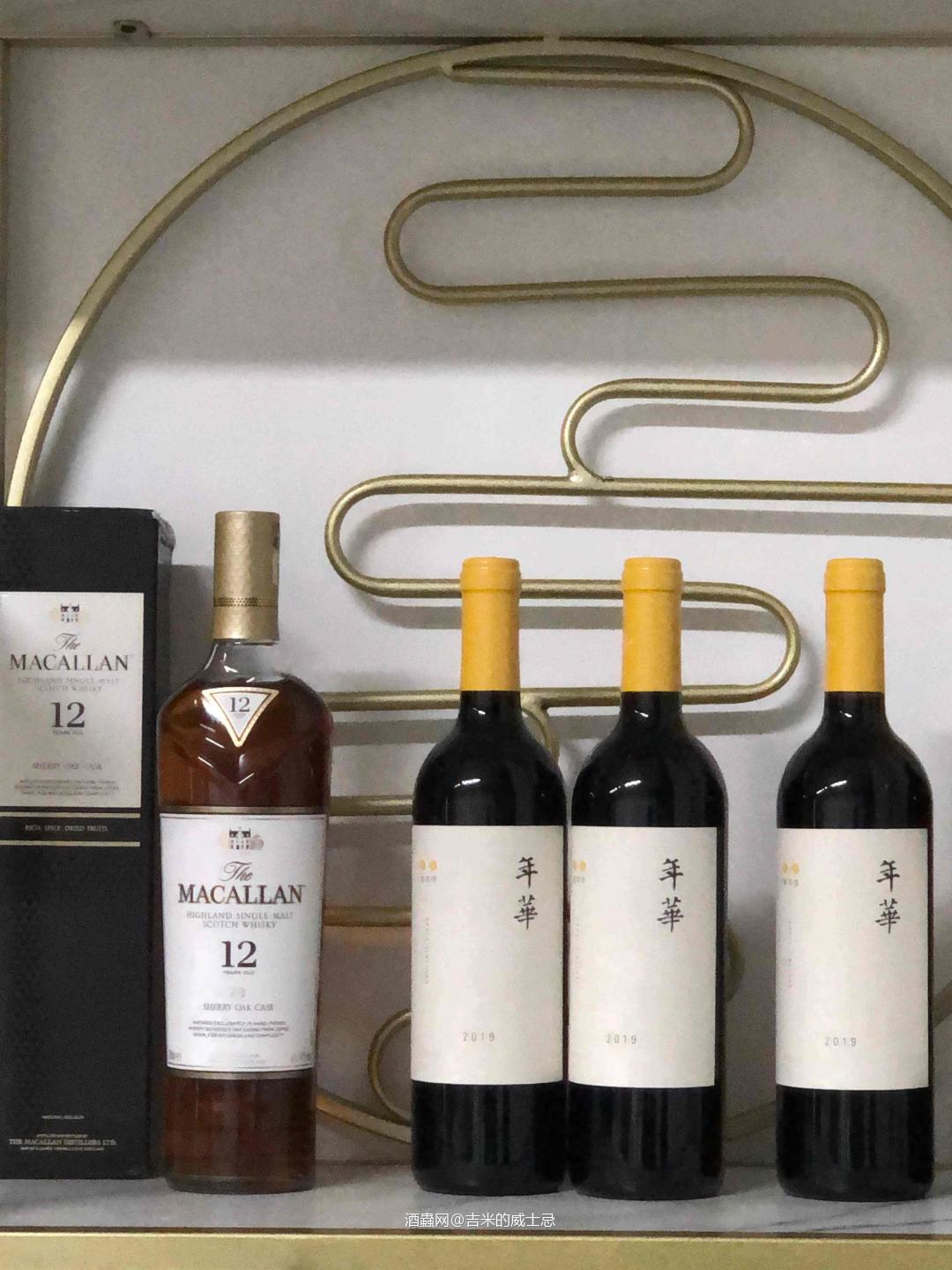 这两货待在一起也挺搭的