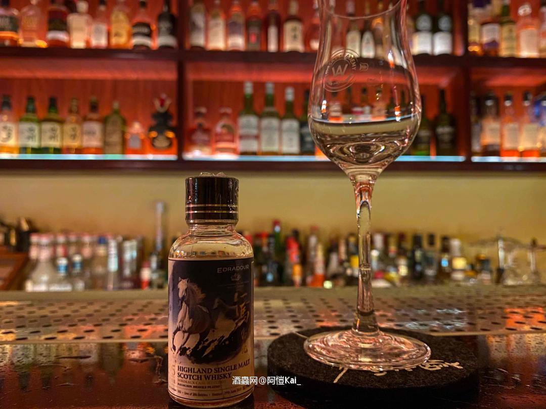 品鉴笔记/埃德拉多尔 巴拉奇15年红酒桶 『一马当先』