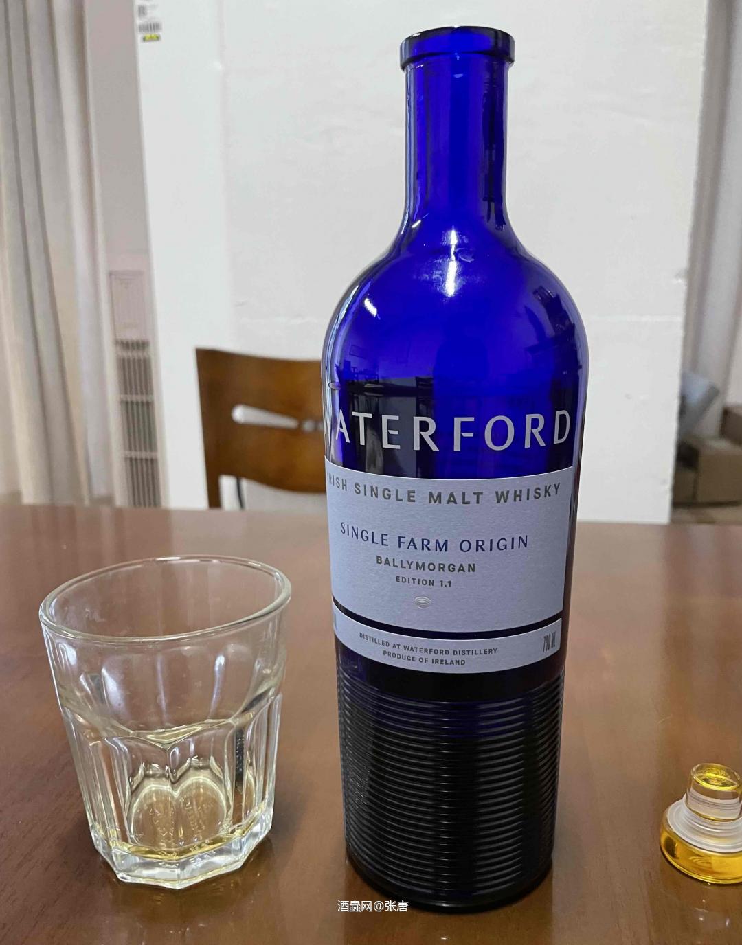 应该也是三次蒸馏的，没什么太大的特色，也不难喝，轻柔偏甜，作…