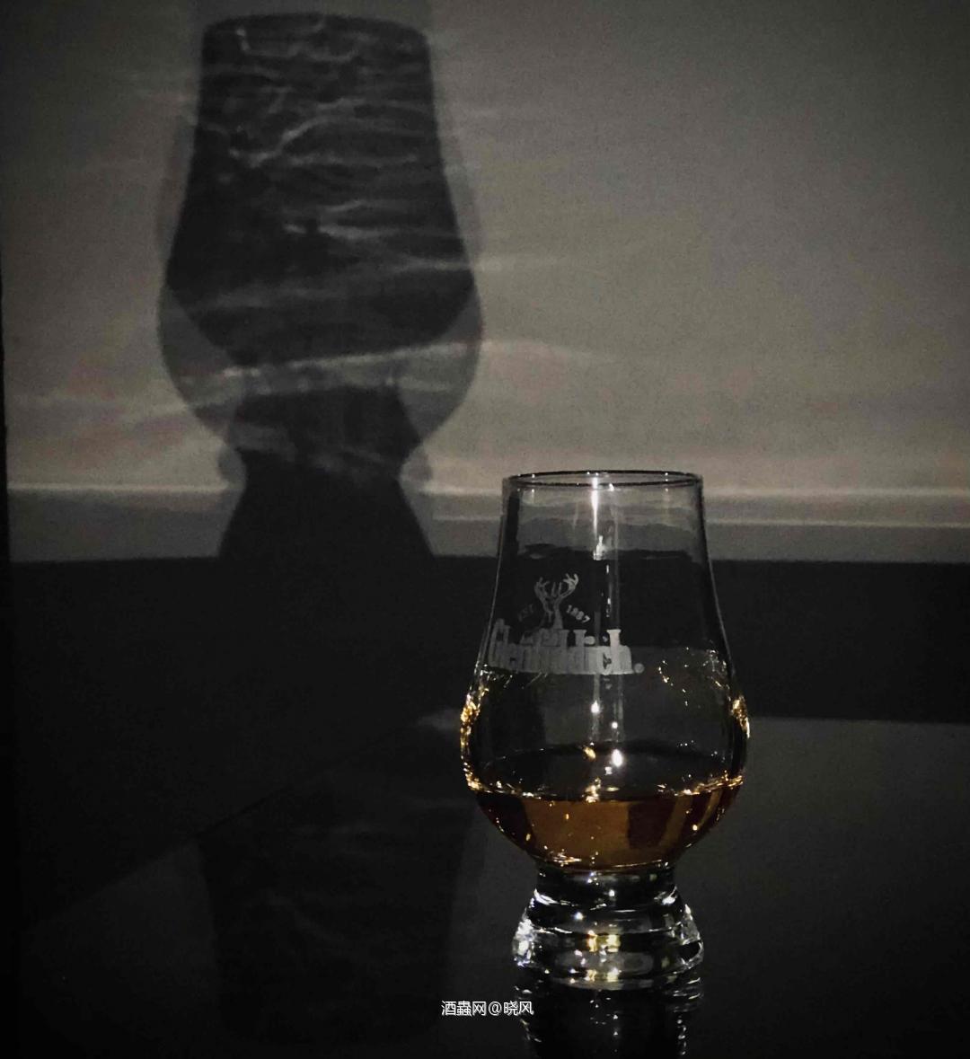 孤饮者和独饮者的对话