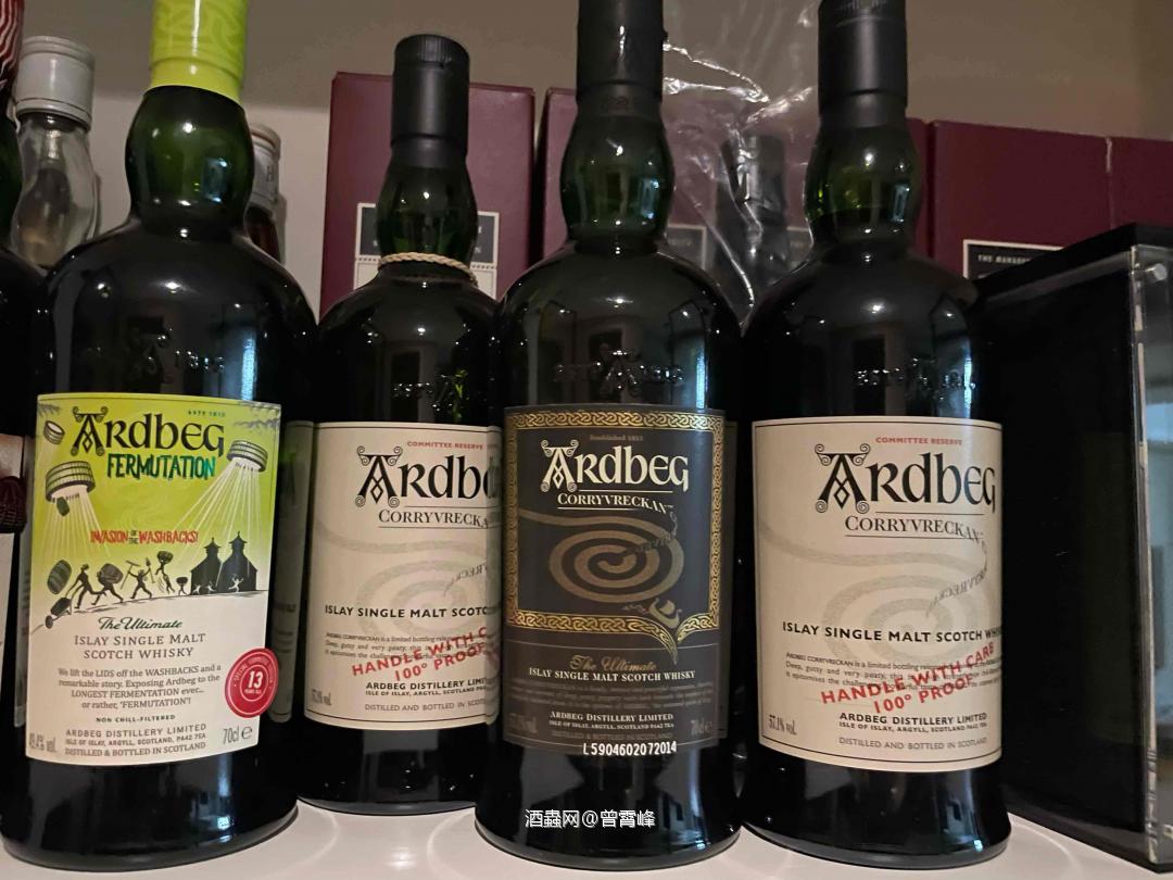 小白终于迎来了小伙伴小黑