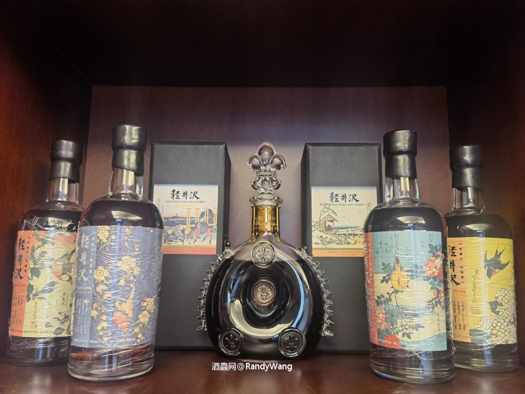 有点农村包围城市的那意思