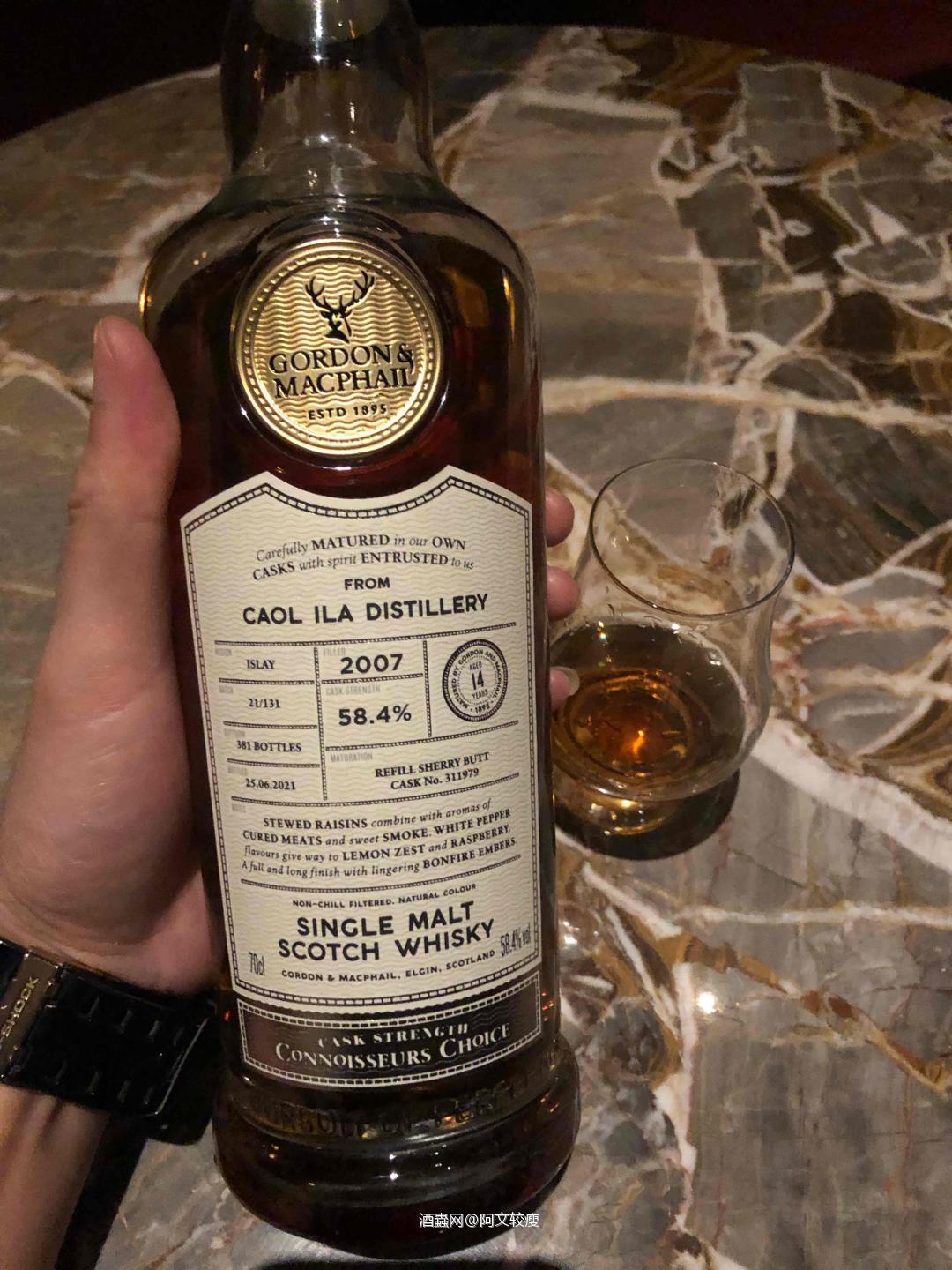 GM卡尔里拉 酒体清澈，深琥珀色 闻香：烟熏泥煤、姜、麦芽、…