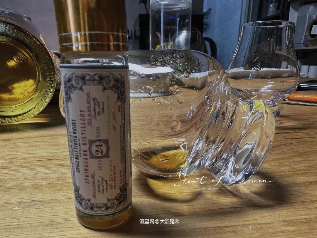 稍等… 让我闭着眼睛想象春天的银行是什么样子😌