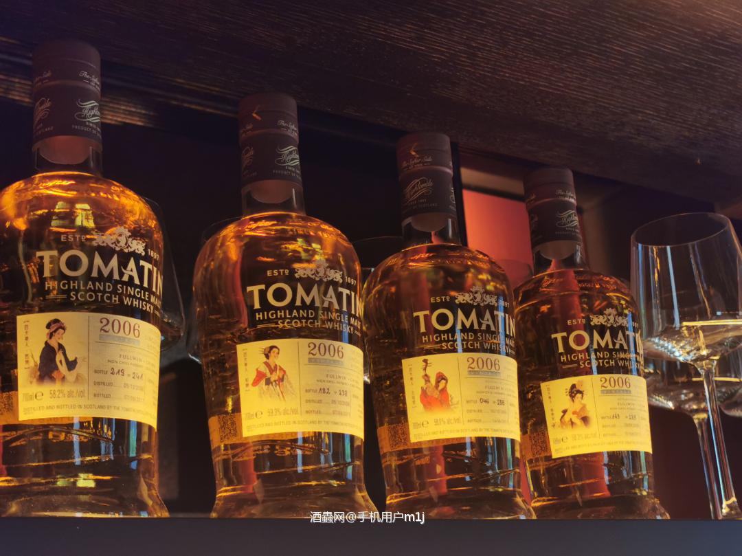 金樽并清酒，新火试新茶