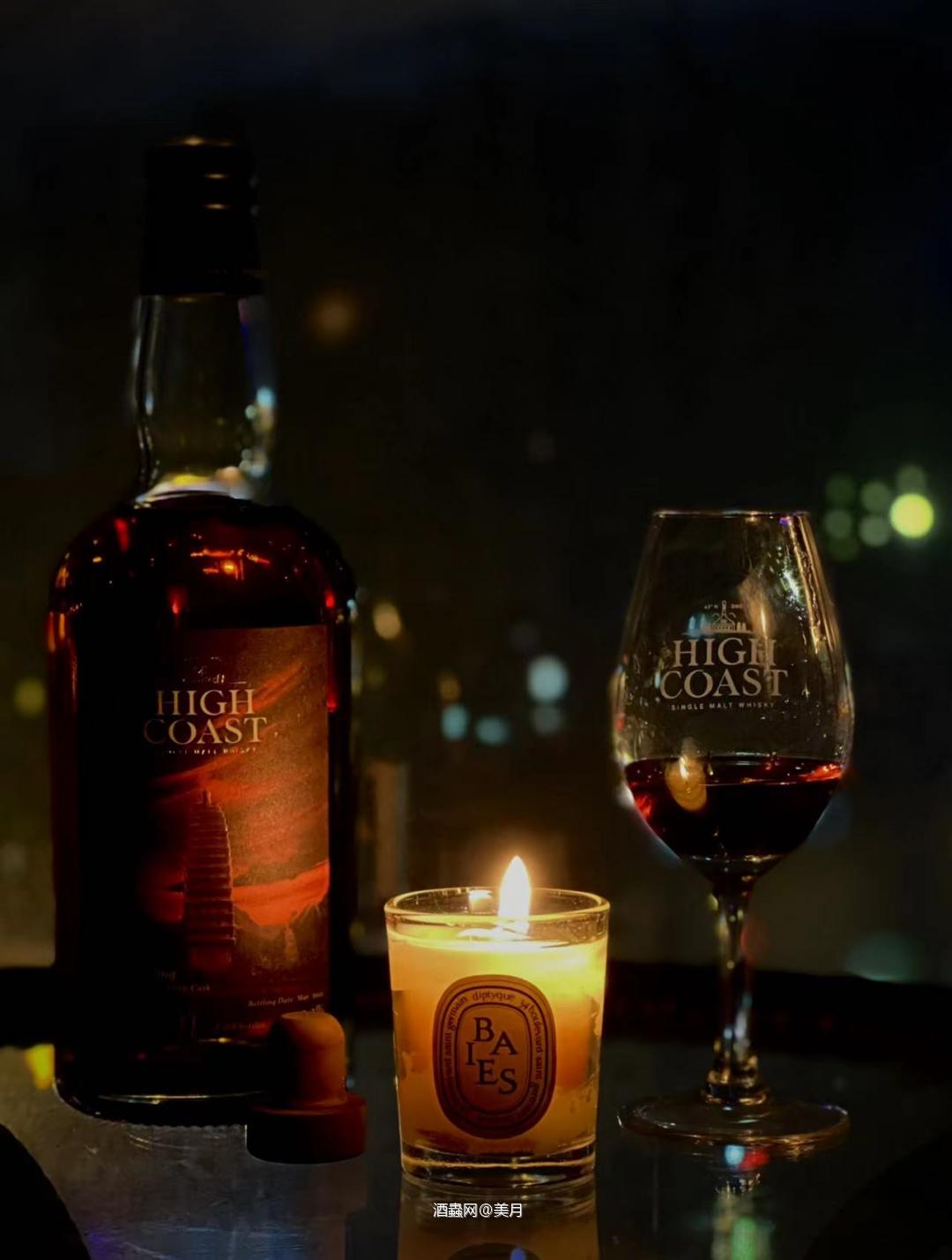 感受海盐与鼠尾草的微风轻抚，沉迷于咖啡巧克力的甜甜溢满