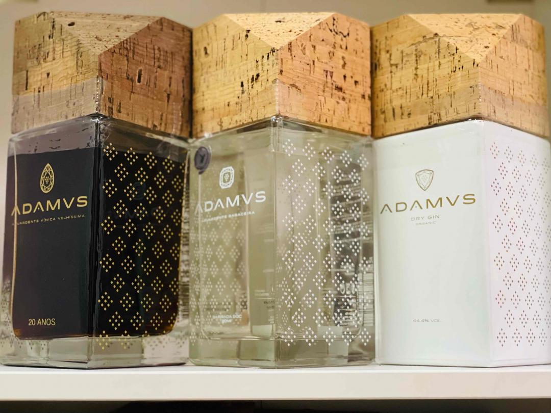 Adamvs威士忌_大拍-酒虫网