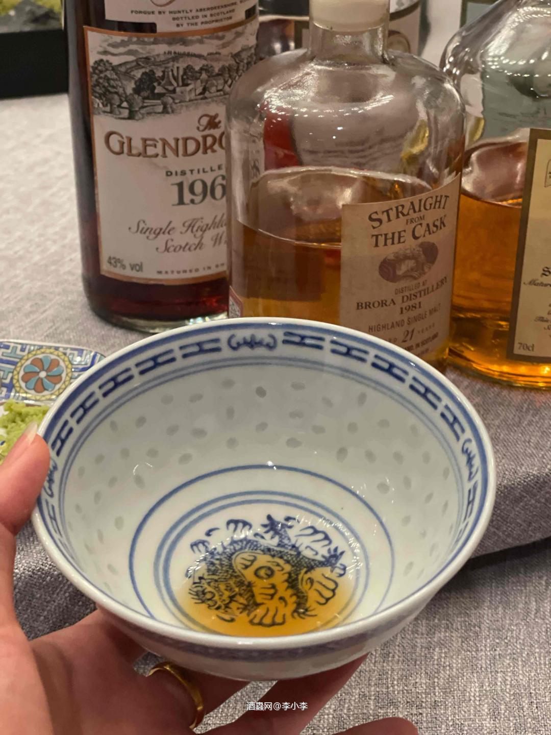 用碗喝威的体验感好特别<img src='https://sdata.whiskyworm.com/xcxpics/emoji_45.png' class='emoji' />