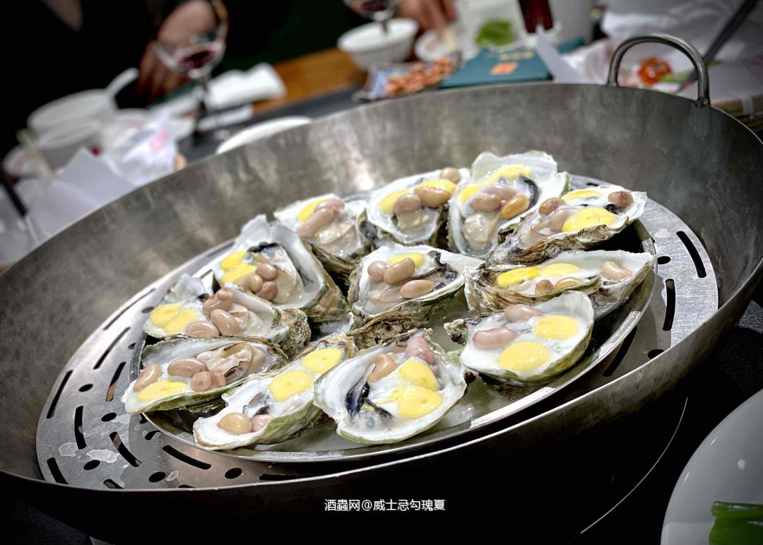 与David Simson吃生蚝