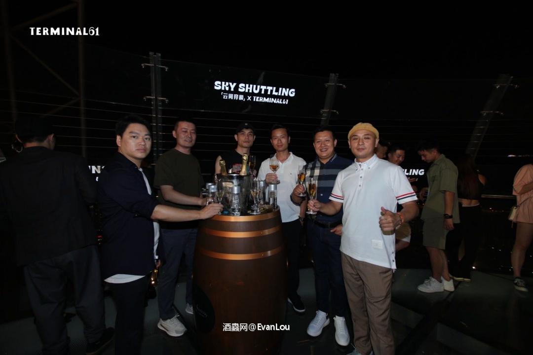 ✨T61 重庆开幕预热派对 ​SKY SHUTTLING