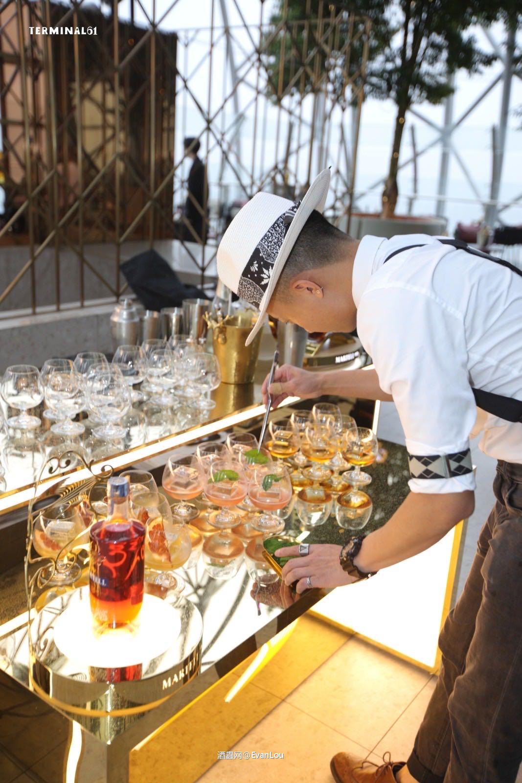 ✨T61 重庆开幕预热派对 ​SKY SHUTTLING