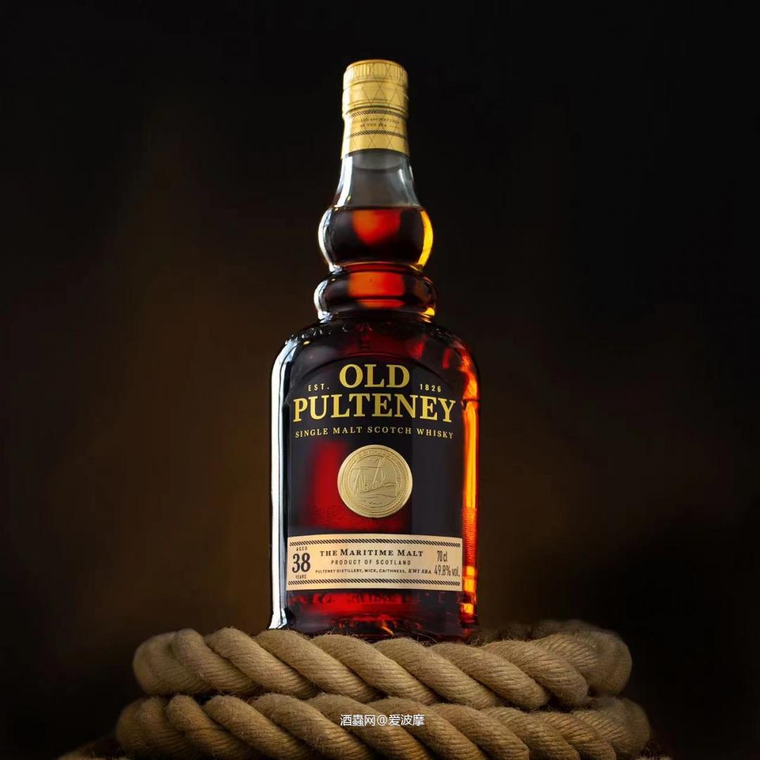 颜色：深邃艳丽带些葡萄酒红的琥珀色。<p class='p'/><p class='p'/>香气：酒心巧克力，肉…