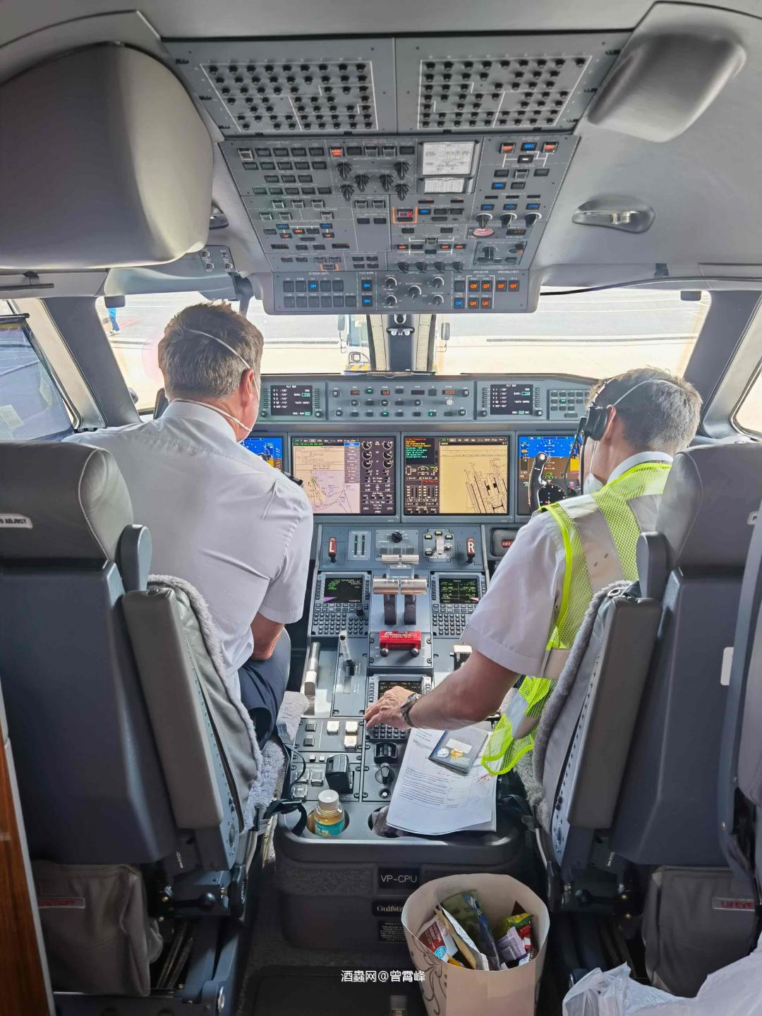 飞机上的酒不太给力