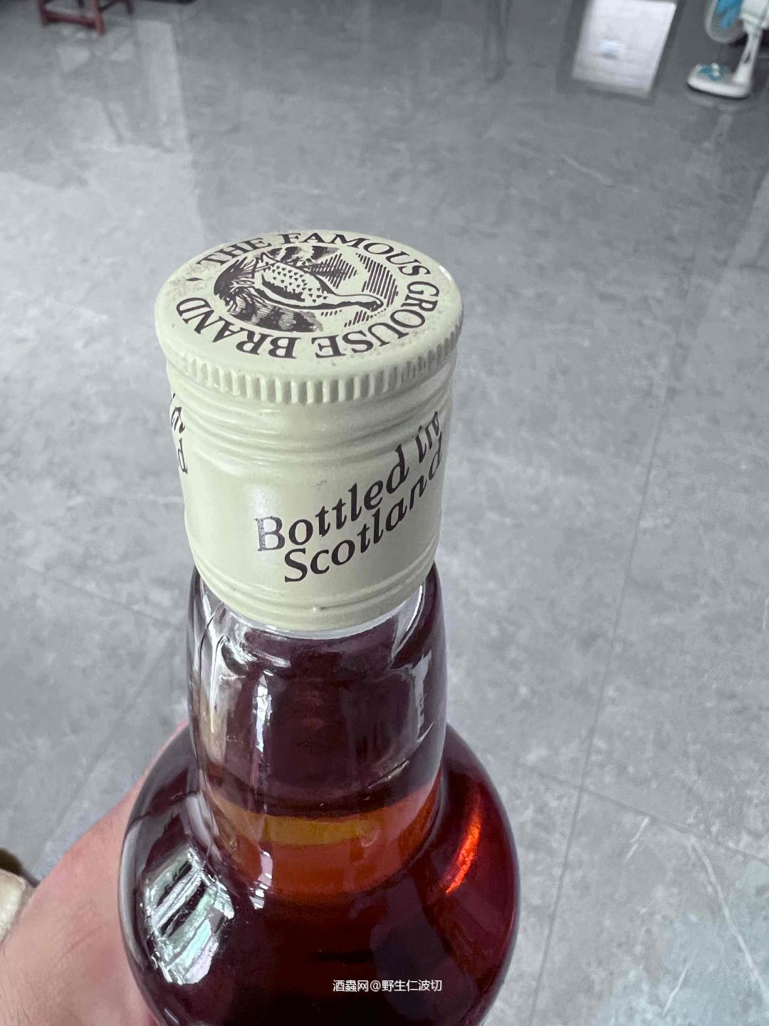 这瓶威雀 来路就不说了 大神帮我看看哪年的