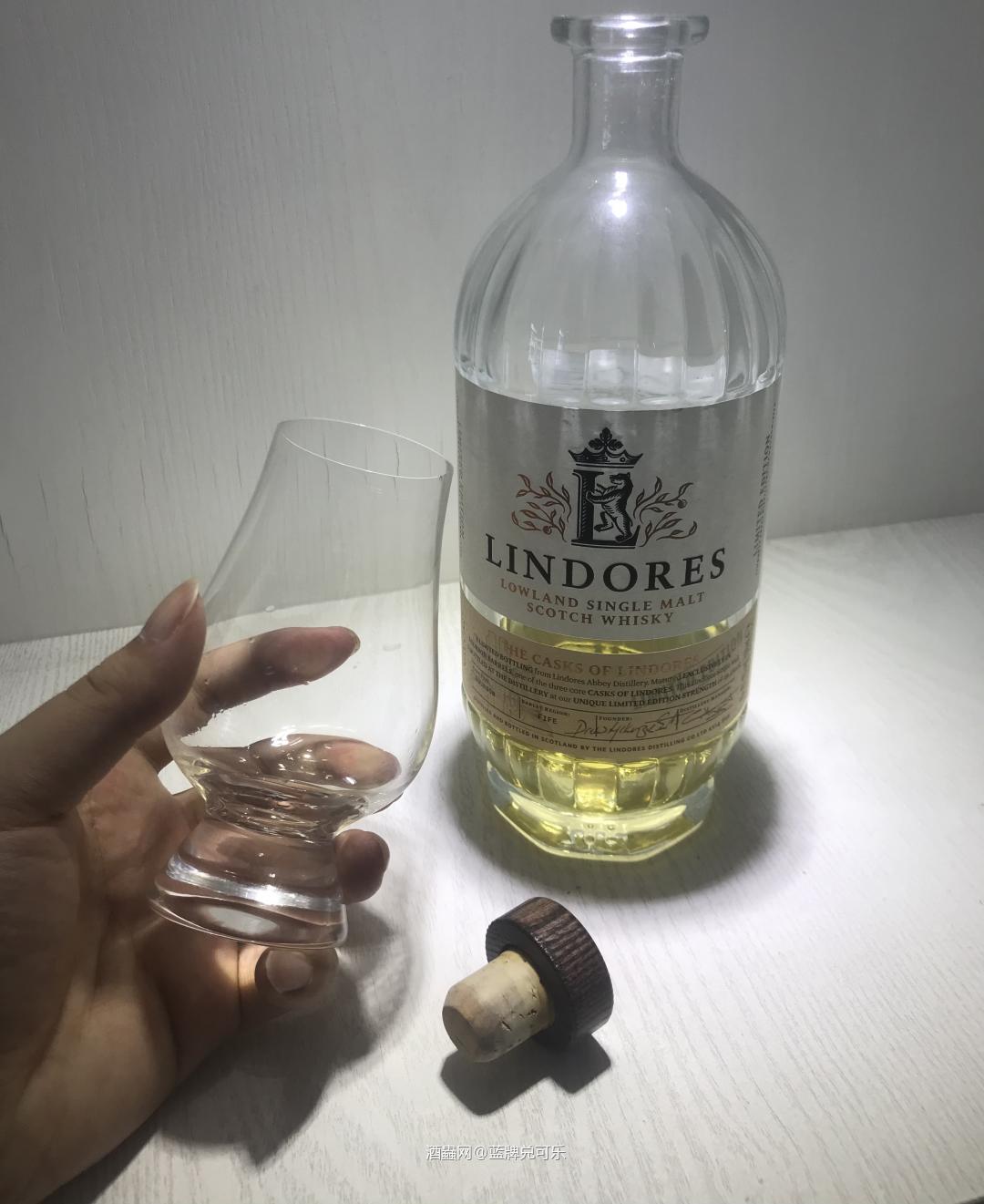 书柜的角落真的妙，一方世界安静又私密