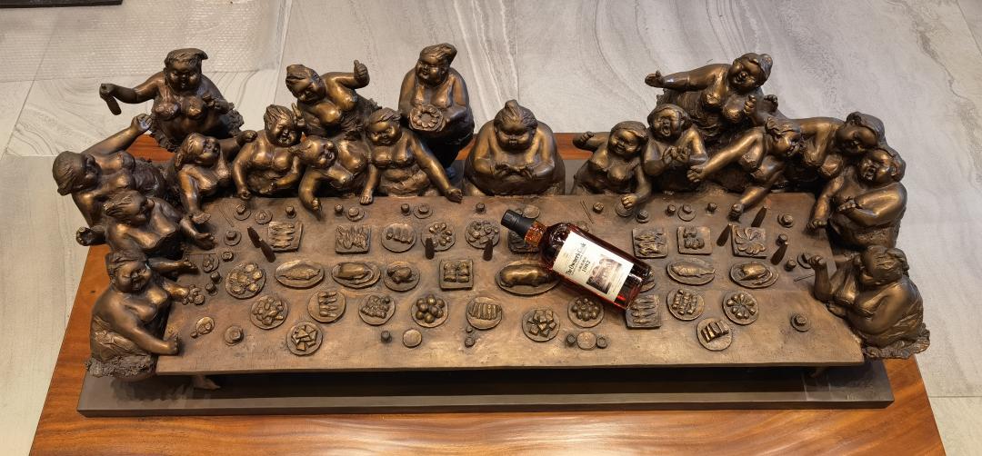 为最后的晚餐雕塑作品配上伴<img src='https://sdata.whiskyworm.com/xcxpics/emoji_5.png' class='emoji' /><p class='p'/>