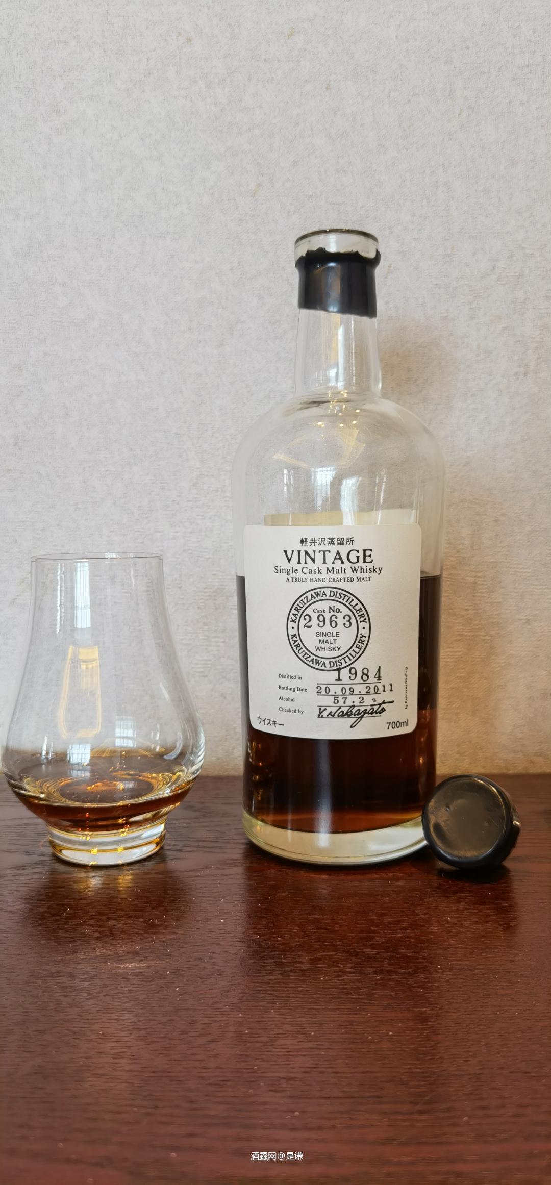 秋天的第一杯威士忌🥃<p class='p'/><p class='p'/><p class='p'/><p class='p'/><p class='p'/><p class='p'/><p class='p'/>