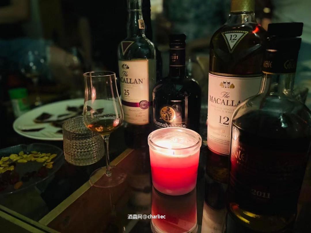 酒是拿来喝的<img src='https://sdata.whiskyworm.com/xcxpics/emoji_1.png' class='emoji' />