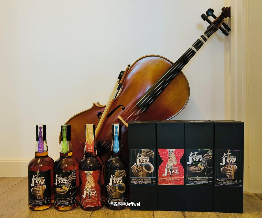 有点像是三位绅士伴着一位美女，组成了一个乐队 不过，据说还差另外三位绅士，就全齐了