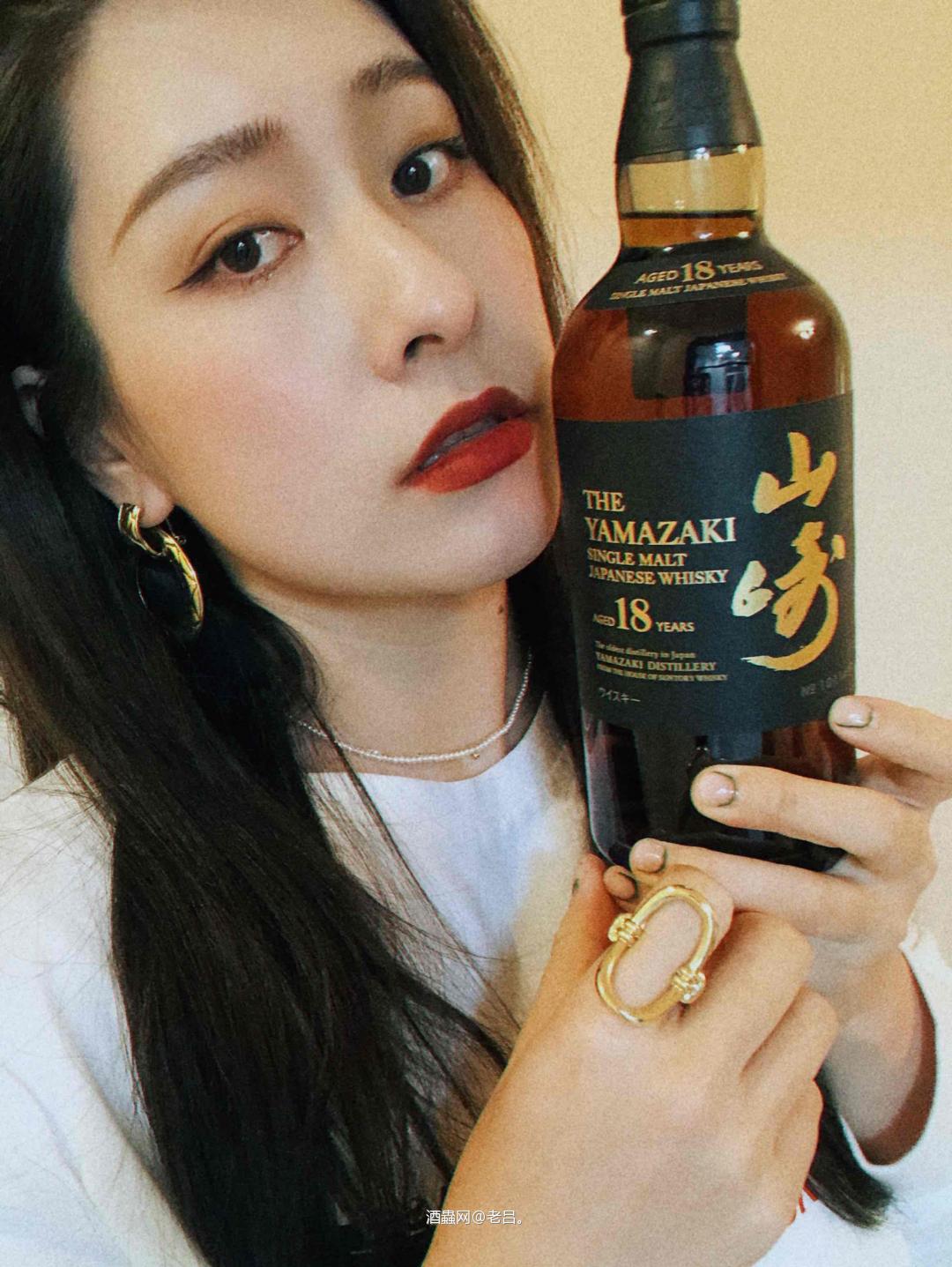 我不管，最爱的老婆永远18岁！