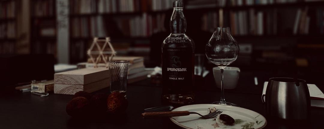 爱下午喝酒的 一定是失去工作的人 <img src='https://sdata.whiskyworm.com/xcxpics/emoji_100.png' class='emoji' />