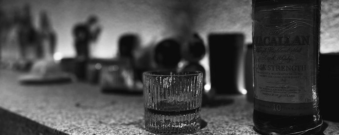 蹭酒更容易醉 因为比我的酒贵