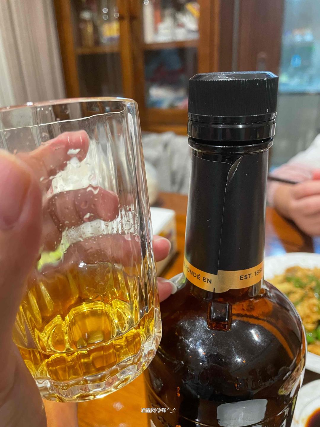 开胃酒<img src='https://sdata.whiskyworm.com/xcxpics/emoji_14.png' class='emoji' />