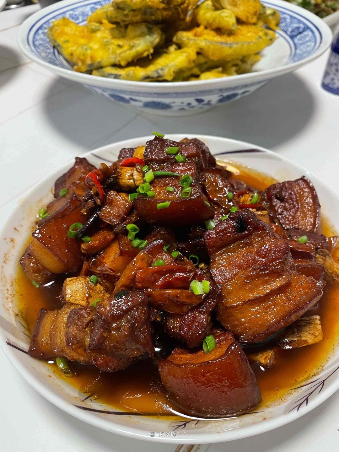 这大肉该配个什么酒呢<img src='https://sdata.whiskyworm.com/xcxpics/emoji_14.png' class='emoji' />