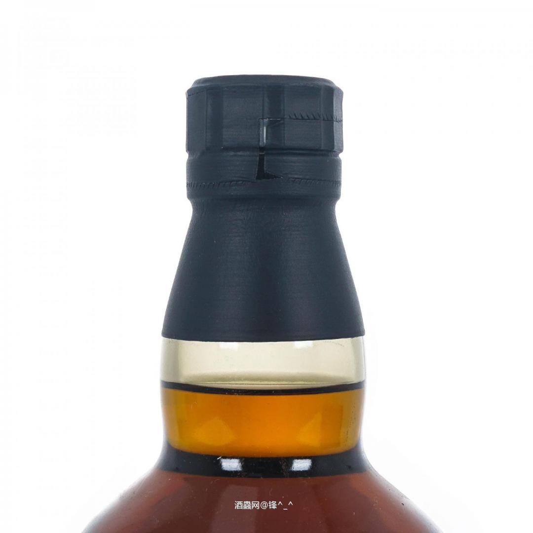 哪位大佬懂的帮我看看这瓶酒，有问题没