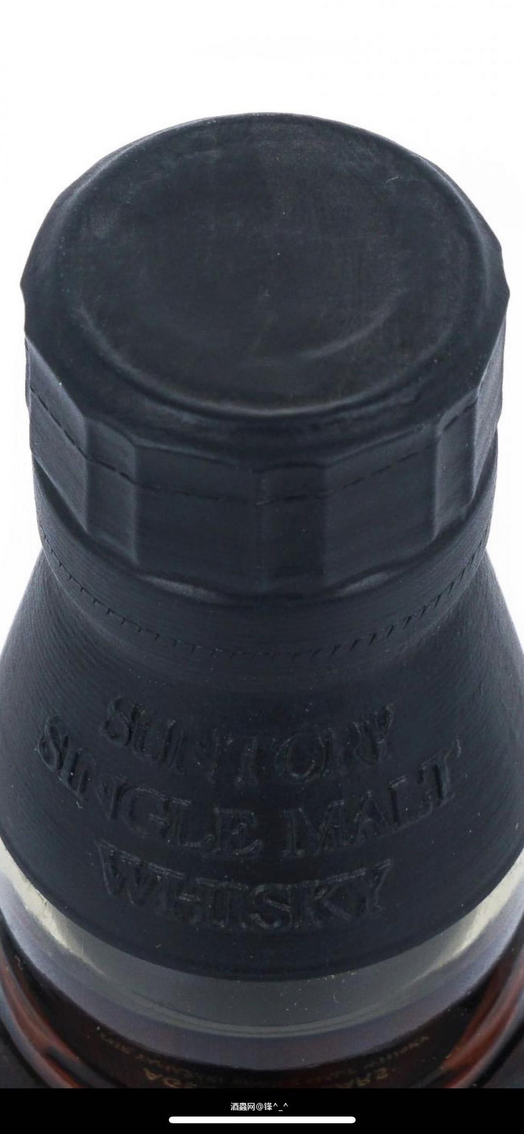 哪位大佬懂的帮我看看这瓶酒，有问题没